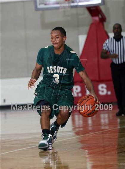 Thumbnail 3 in College Park vs. De Soto (McDonalds Texas Invitational) photogallery.
