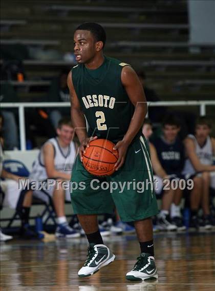 Thumbnail 2 in College Park vs. De Soto (McDonalds Texas Invitational) photogallery.