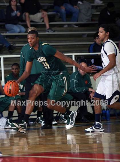 Thumbnail 3 in College Park vs. De Soto (McDonalds Texas Invitational) photogallery.
