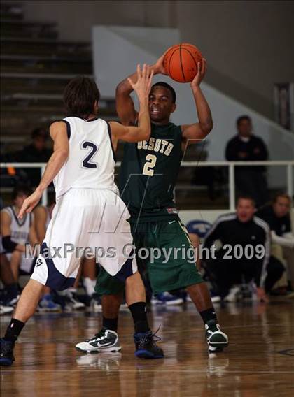 Thumbnail 1 in College Park vs. De Soto (McDonalds Texas Invitational) photogallery.