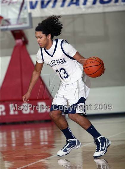 Thumbnail 1 in College Park vs. De Soto (McDonalds Texas Invitational) photogallery.