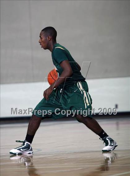 Thumbnail 2 in College Park vs. De Soto (McDonalds Texas Invitational) photogallery.