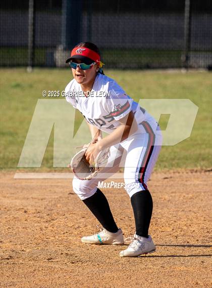 Thumbnail 1 in Los Fresnos @ Harlingen photogallery.