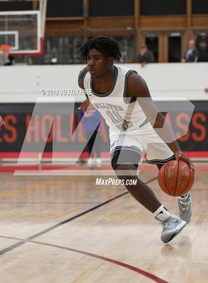 Thumbnail 1 in Sheldon vs. Gulliver Prep (Torrey Pines Holiday Classic) photogallery.