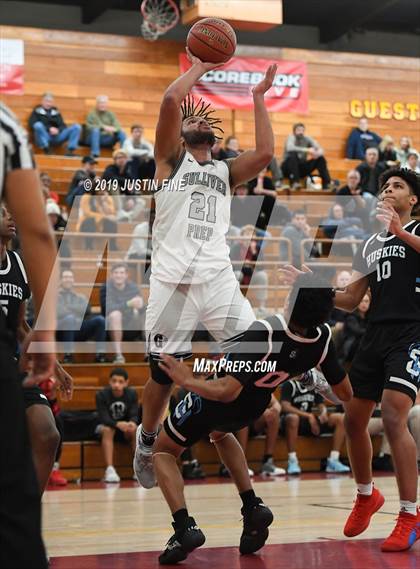 Thumbnail 2 in Sheldon vs. Gulliver Prep (Torrey Pines Holiday Classic) photogallery.
