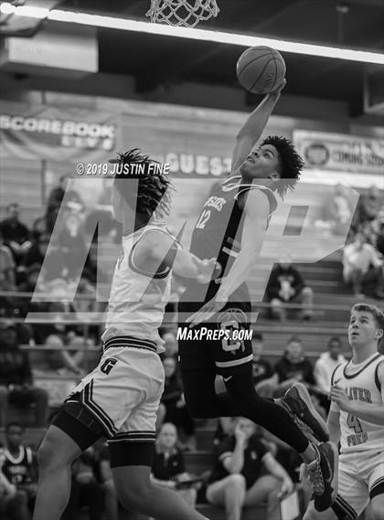 Thumbnail 1 in Sheldon vs. Gulliver Prep (Torrey Pines Holiday Classic) photogallery.