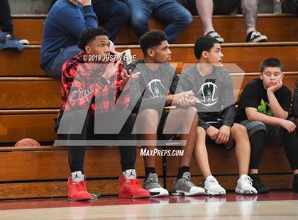 Thumbnail 2 in Sheldon vs. Gulliver Prep (Torrey Pines Holiday Classic) photogallery.