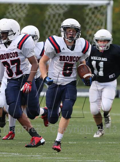 Thumbnail 3 in Boyd B vs Williams photogallery.