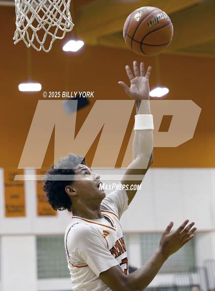 Thumbnail 3 in Grand Saline vs Alba-Golden photogallery.