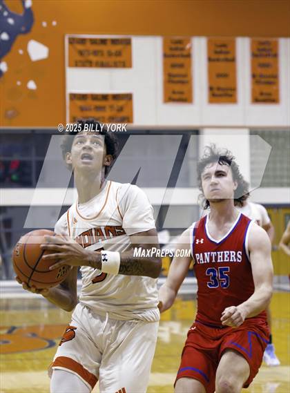 Thumbnail 1 in Grand Saline vs Alba-Golden photogallery.