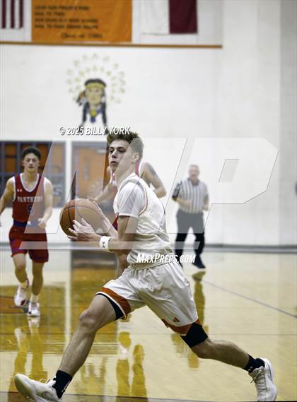 Thumbnail 1 in Grand Saline vs Alba-Golden photogallery.