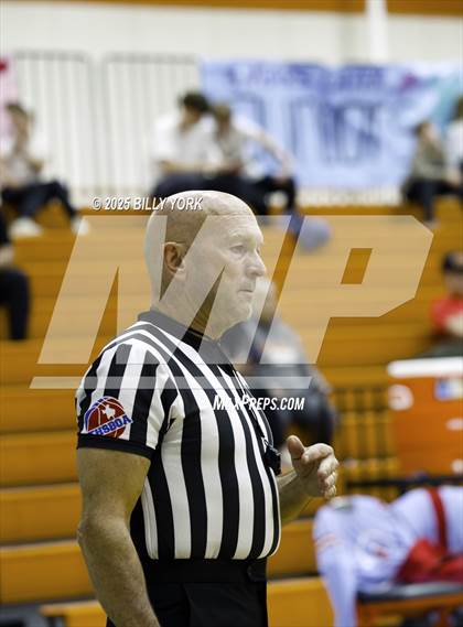 Thumbnail 3 in Grand Saline vs Alba-Golden photogallery.