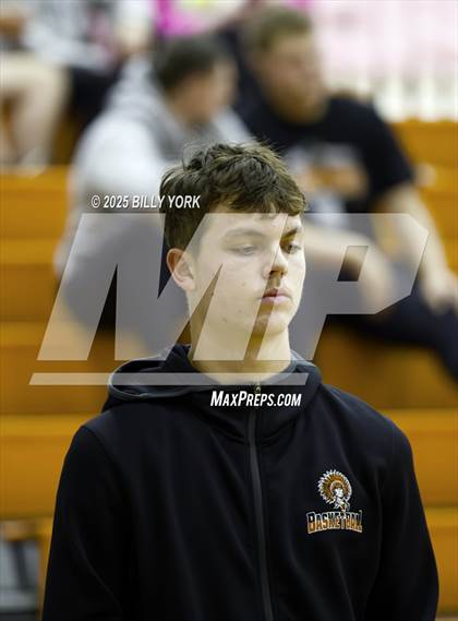 Thumbnail 1 in Grand Saline vs Alba-Golden photogallery.
