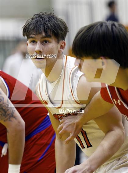 Thumbnail 2 in Grand Saline vs Alba-Golden photogallery.