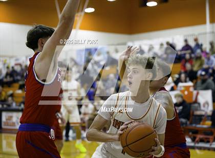 Thumbnail 2 in Grand Saline vs Alba-Golden photogallery.