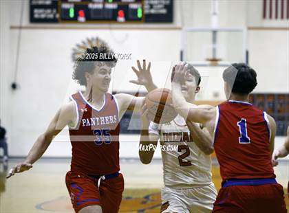 Thumbnail 2 in Grand Saline vs Alba-Golden photogallery.