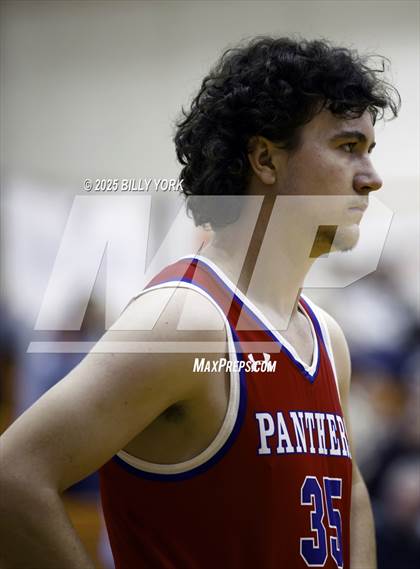 Thumbnail 1 in Grand Saline vs Alba-Golden photogallery.