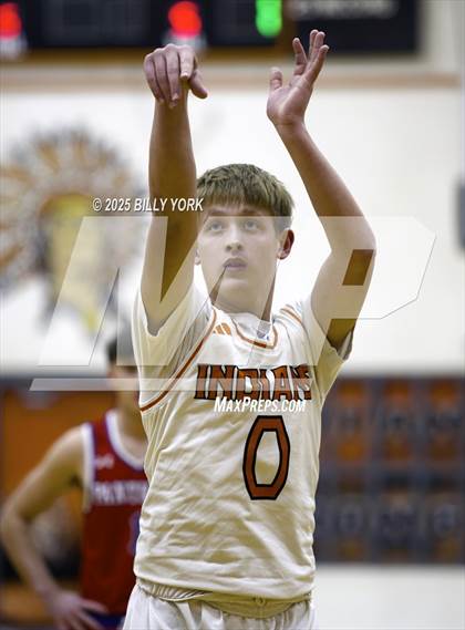 Thumbnail 3 in Grand Saline vs Alba-Golden photogallery.