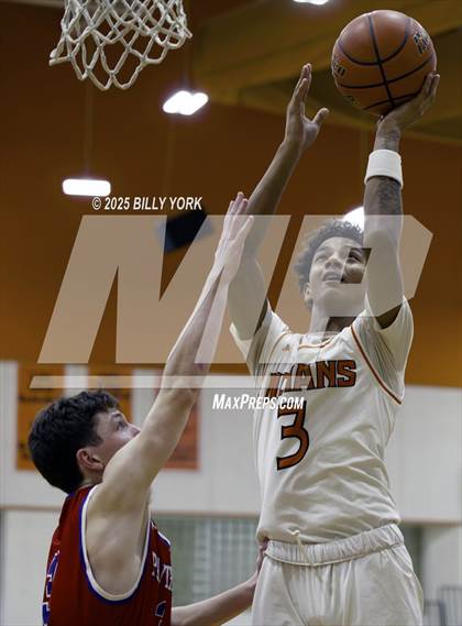 Thumbnail 1 in Grand Saline vs Alba-Golden photogallery.