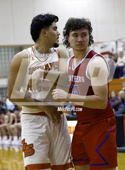 Thumbnail 2 in Grand Saline vs Alba-Golden photogallery.