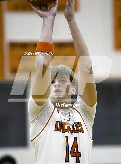 Thumbnail 3 in Grand Saline vs Alba-Golden photogallery.