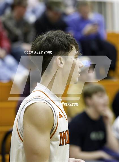 Thumbnail 1 in Grand Saline vs Alba-Golden photogallery.