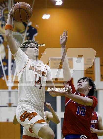Thumbnail 1 in Grand Saline vs Alba-Golden photogallery.