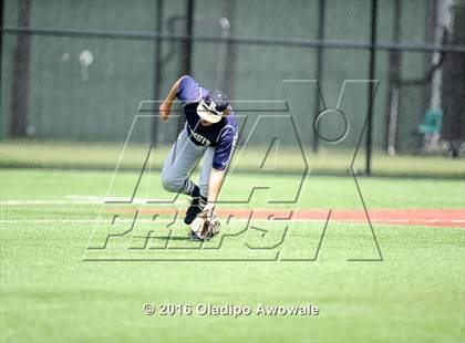 Thumbnail 3 in Dallas Jesuit vs. Highland Park (UIL Class 6A Region II Quarterfinal) photogallery.