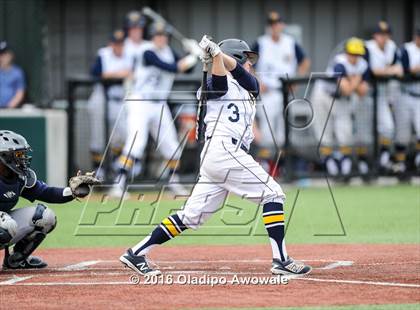 Thumbnail 1 in Dallas Jesuit vs. Highland Park (UIL Class 6A Region II Quarterfinal) photogallery.