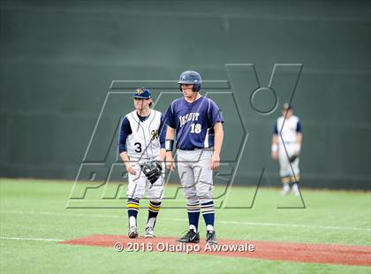 Thumbnail 3 in Dallas Jesuit vs. Highland Park (UIL Class 6A Region II Quarterfinal) photogallery.