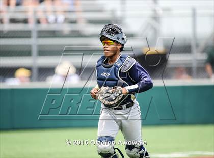 Thumbnail 2 in Dallas Jesuit vs. Highland Park (UIL Class 6A Region II Quarterfinal) photogallery.