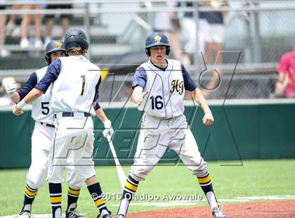 Thumbnail 2 in Dallas Jesuit vs. Highland Park (UIL Class 6A Region II Quarterfinal) photogallery.