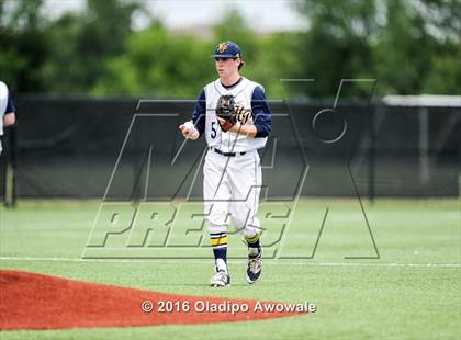 Thumbnail 2 in Dallas Jesuit vs. Highland Park (UIL Class 6A Region II Quarterfinal) photogallery.