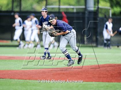 Thumbnail 1 in Dallas Jesuit vs. Highland Park (UIL Class 6A Region II Quarterfinal) photogallery.