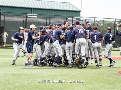 Thumbnail 2 in Dallas Jesuit vs. Highland Park (UIL Class 6A Region II Quarterfinal) photogallery.