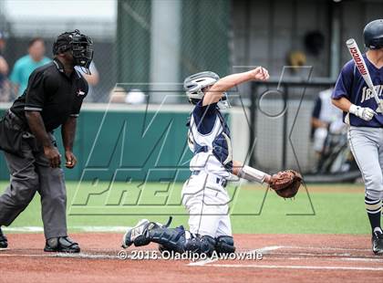 Thumbnail 3 in Dallas Jesuit vs. Highland Park (UIL Class 6A Region II Quarterfinal) photogallery.