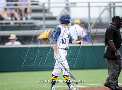 Thumbnail 1 in Dallas Jesuit vs. Highland Park (UIL Class 6A Region II Quarterfinal) photogallery.
