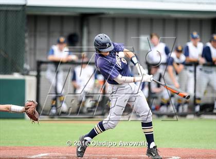 Thumbnail 1 in Dallas Jesuit vs. Highland Park (UIL Class 6A Region II Quarterfinal) photogallery.