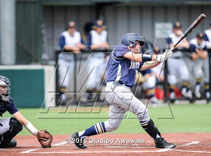 Thumbnail 3 in Dallas Jesuit vs. Highland Park (UIL Class 6A Region II Quarterfinal) photogallery.