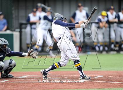 Thumbnail 2 in Dallas Jesuit vs. Highland Park (UIL Class 6A Region II Quarterfinal) photogallery.