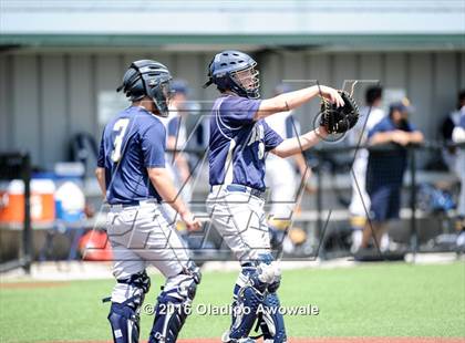 Thumbnail 1 in Dallas Jesuit vs. Highland Park (UIL Class 6A Region II Quarterfinal) photogallery.