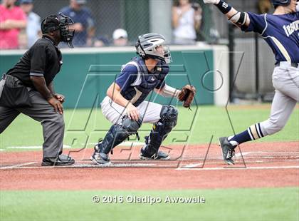 Thumbnail 2 in Dallas Jesuit vs. Highland Park (UIL Class 6A Region II Quarterfinal) photogallery.