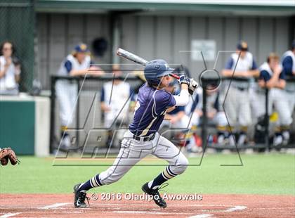 Thumbnail 1 in Dallas Jesuit vs. Highland Park (UIL Class 6A Region II Quarterfinal) photogallery.