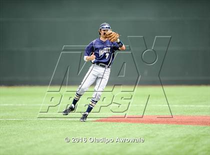 Thumbnail 2 in Dallas Jesuit vs. Highland Park (UIL Class 6A Region II Quarterfinal) photogallery.