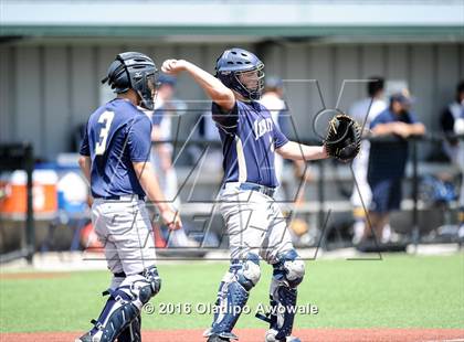 Thumbnail 3 in Dallas Jesuit vs. Highland Park (UIL Class 6A Region II Quarterfinal) photogallery.