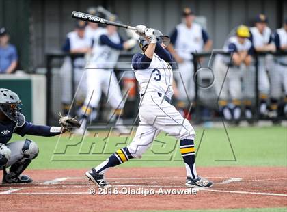 Thumbnail 3 in Dallas Jesuit vs. Highland Park (UIL Class 6A Region II Quarterfinal) photogallery.