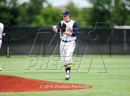 Thumbnail 3 in Dallas Jesuit vs. Highland Park (UIL Class 6A Region II Quarterfinal) photogallery.