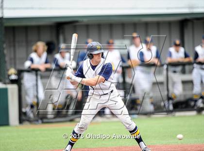 Thumbnail 1 in Dallas Jesuit vs. Highland Park (UIL Class 6A Region II Quarterfinal) photogallery.