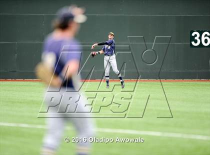 Thumbnail 1 in Dallas Jesuit vs. Highland Park (UIL Class 6A Region II Quarterfinal) photogallery.