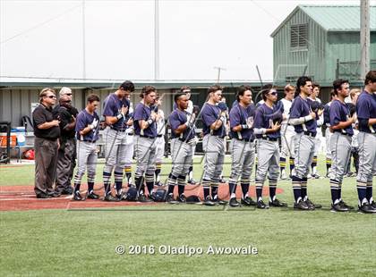 Thumbnail 2 in Dallas Jesuit vs. Highland Park (UIL Class 6A Region II Quarterfinal) photogallery.